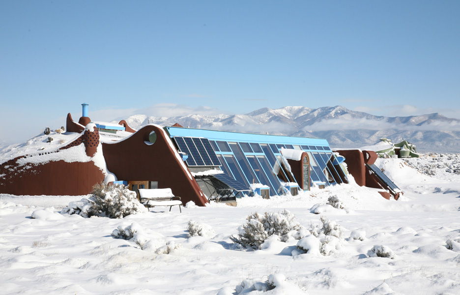 Cold climate Earthship Biotecture