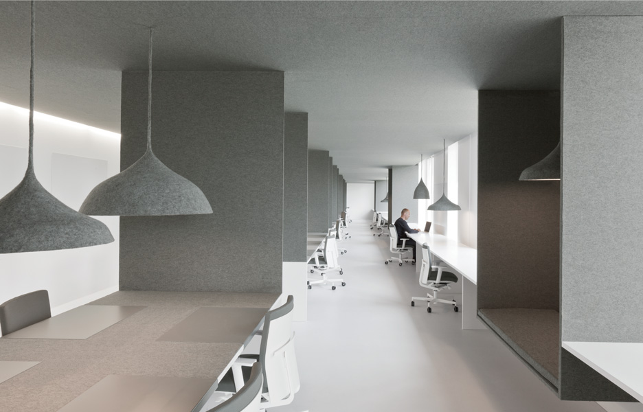 i29-Tribal-DDB-office-5