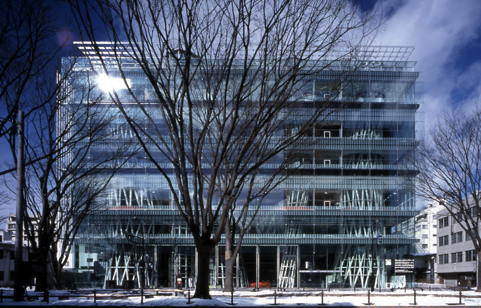 toyo-ito_sendai-mediatheque-01