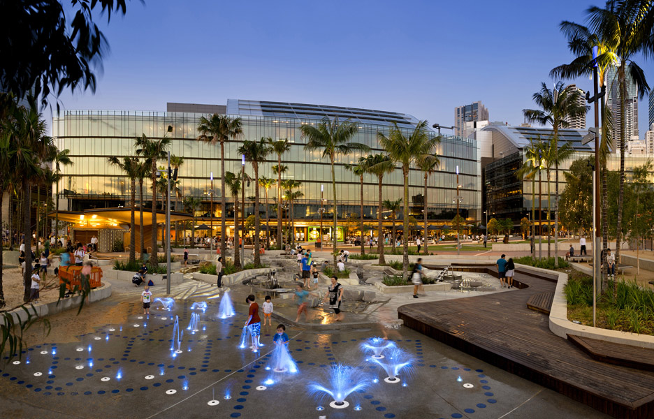 Francis-Jones-Morehen-Thorp-fjmt-ASPECT-Studios-Lend-Lease_Darling-Quarter_Florian-Groehn-Darling-Quarter---CBP-and-Playground-Night