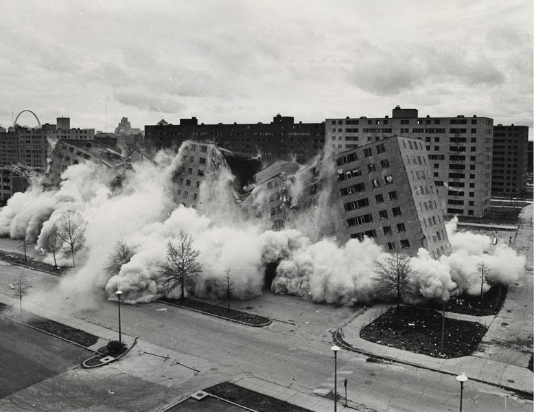 Pruit-Igoe, Minoru Yamasaki. Courtesy: US Department of Housing and Urban Development