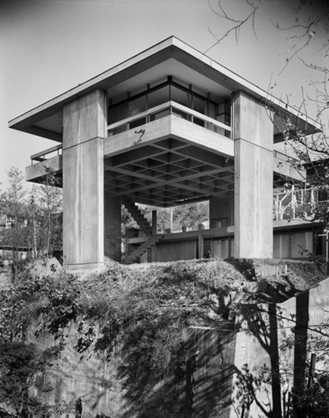 Sky House, Tokyo, 1958. Image courtesy: Kawashima Architecture Photograph Office