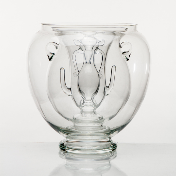 Andrea Bandoni & Joana Meroz’s Archetyical Vase is made with glass; available through Coletivo Amor de Mardre