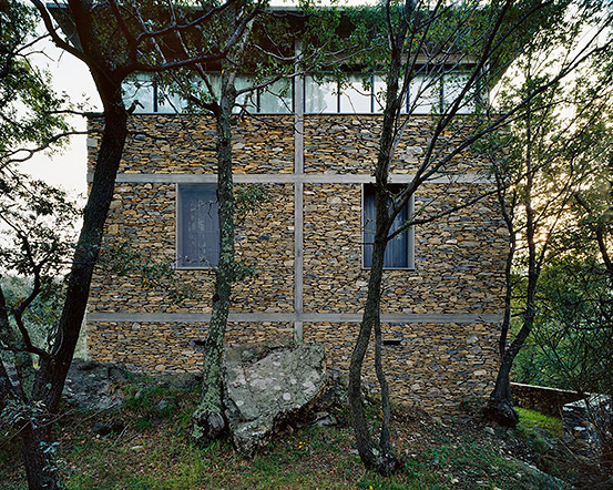 Stone House, Tavole, Italy (1982, realisation 1985-1988). Image Courtesy: Herzog & de Meuron