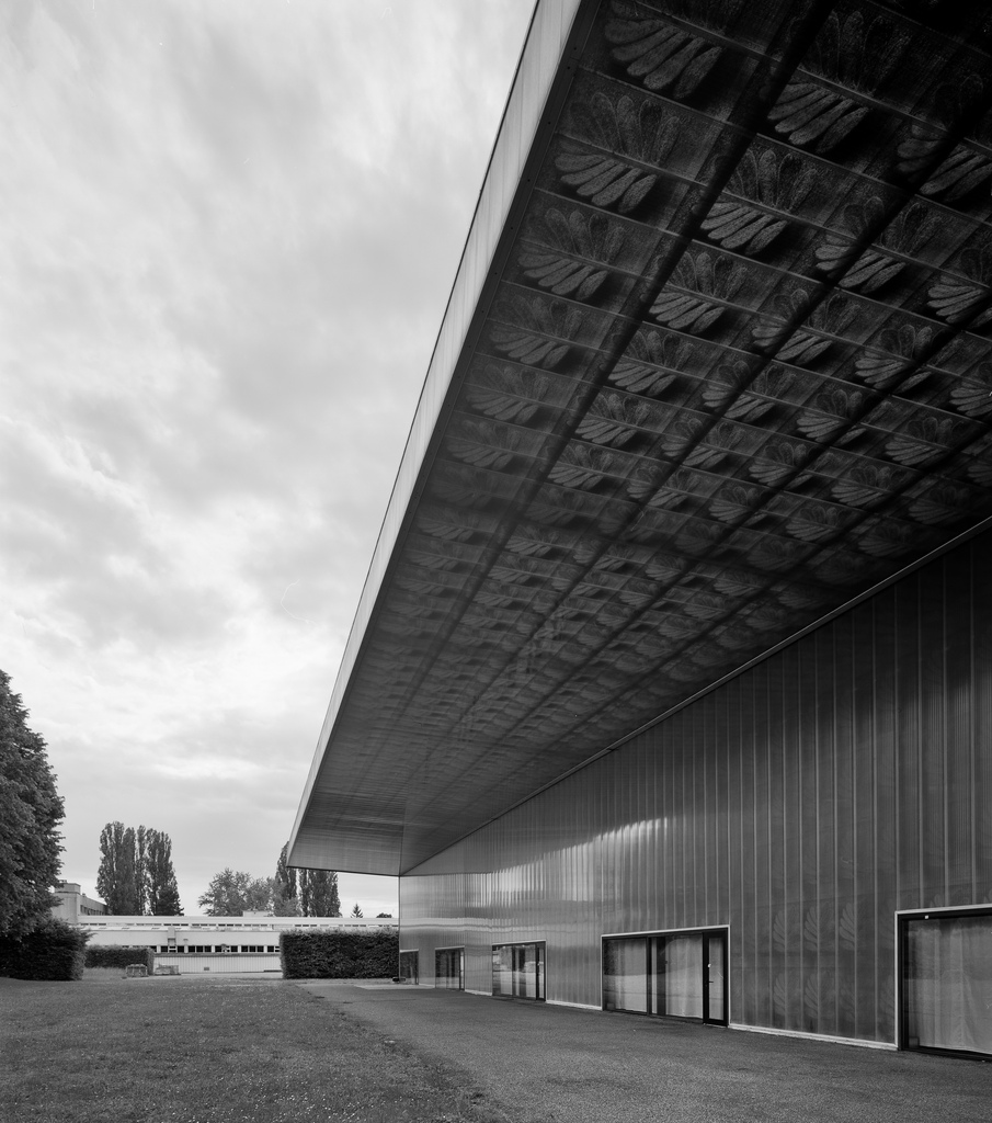 Ricola-Europe SA, Production and Storage Building, Mulhouse-Brunstatt, France (1992, realisation 1993). Image courtesy: Aron Lorincz