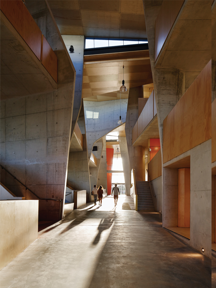 Louis I. Kahn's Salk Institute Remains a Modernist Beacon