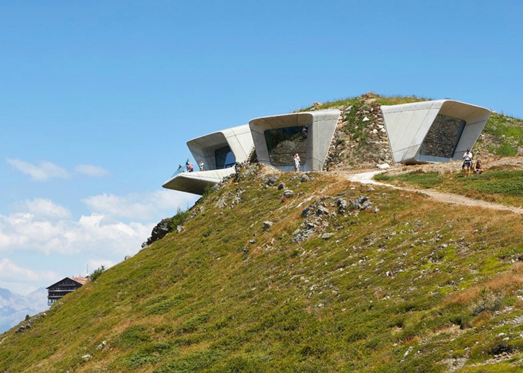 Arch2O-ZahaHadid_MessnerMuseum_Hufton_Crow-26