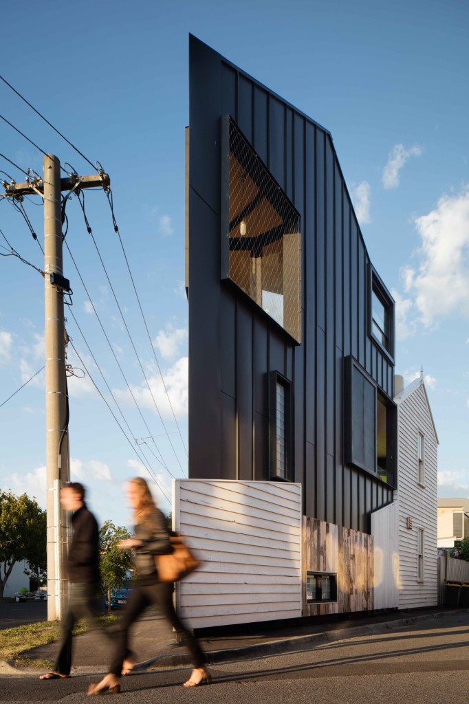 Acute House by OOF! Architecture, photo by Nic Granleese.