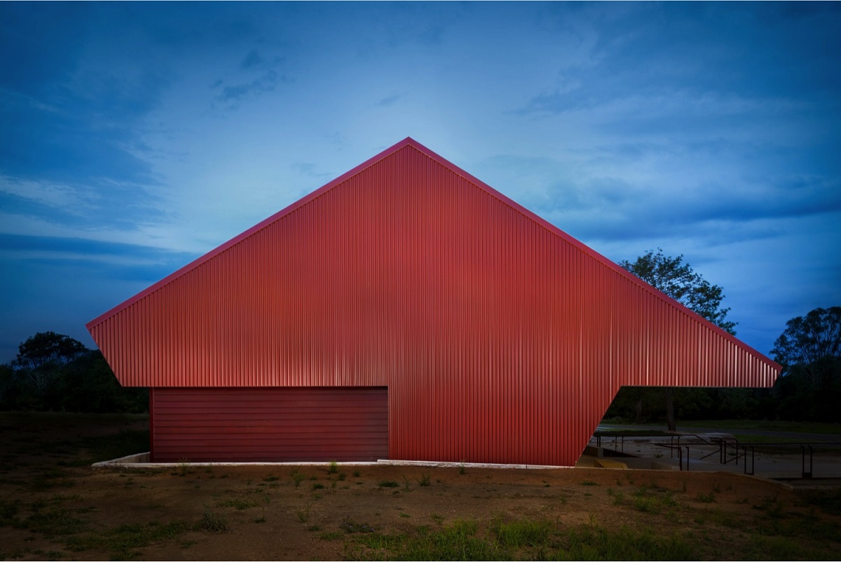 The Condensery by by PHAB Architects, the 2016 Dulux Colour Awards Grand Prix winner. Photo by Manson Images.