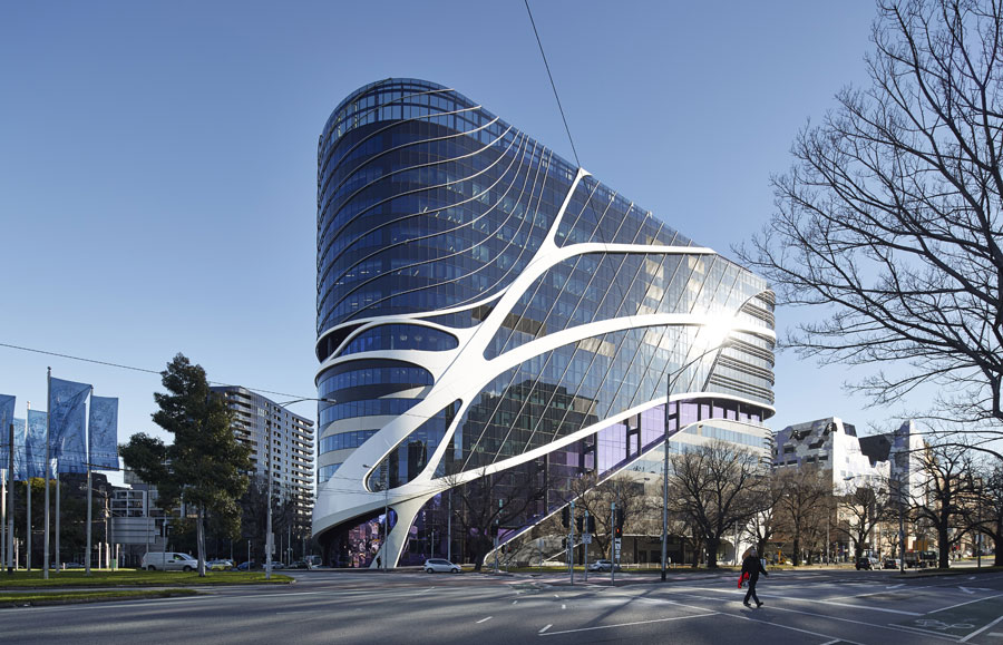 Victorian Comprehensive Cancer Centre | sthDI+MCR (Silver Thomas Hanley, DesignInc and McBride Charles Ryan). Photo by Peter Bennetts.