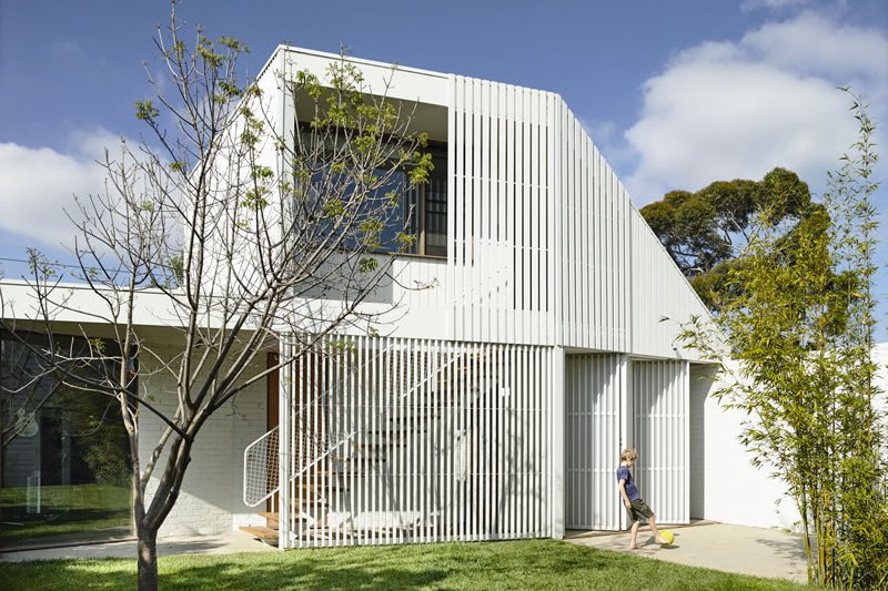 Backyard Studio by Mud Office. Photo by Derek Swalwell.