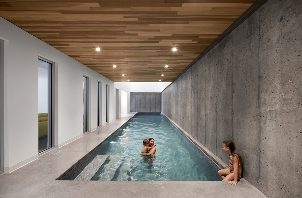 Swimming pool at the L’Accostée House