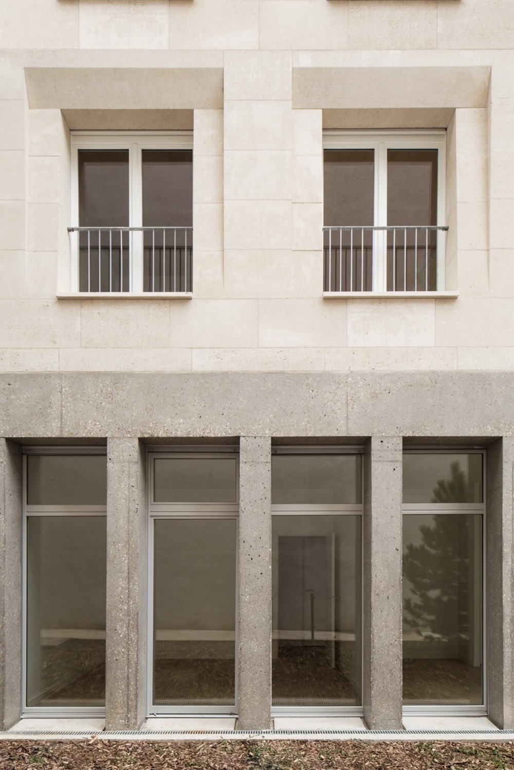 The differing materiality on the building