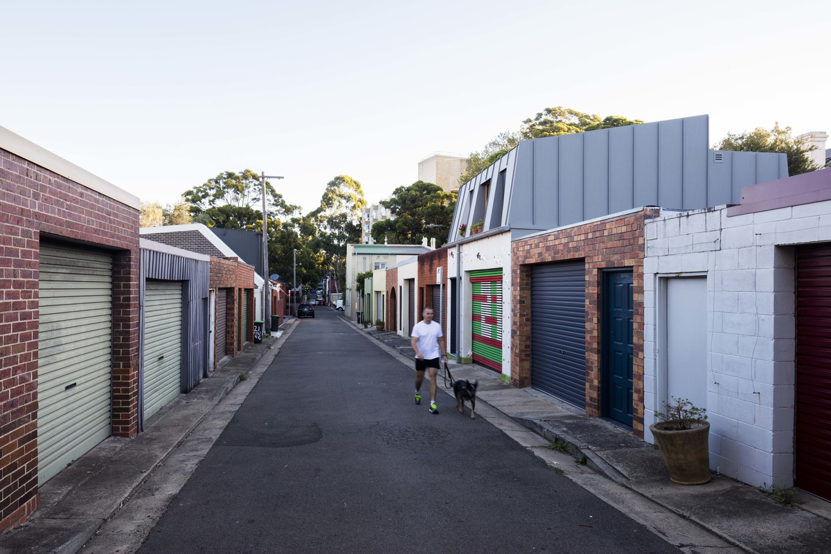 View down the laneway