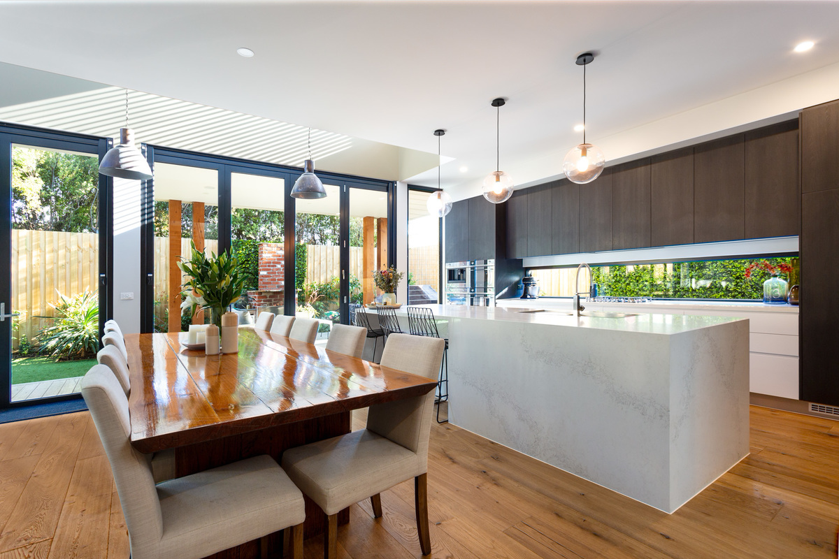 Kitchen/Dining space