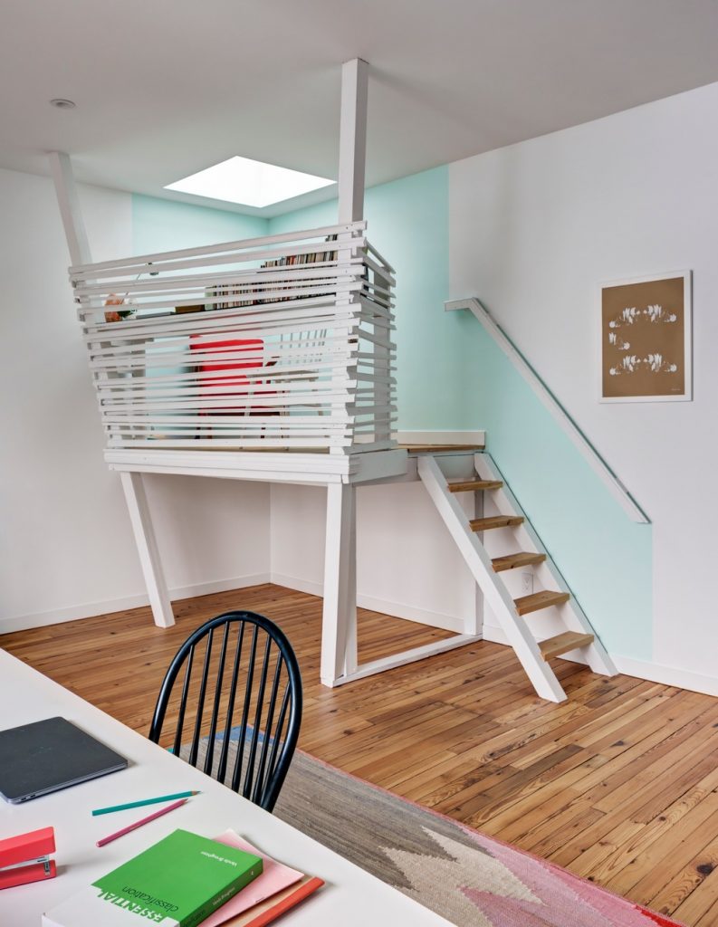 A house for book lovers and cats - Australian Design Review