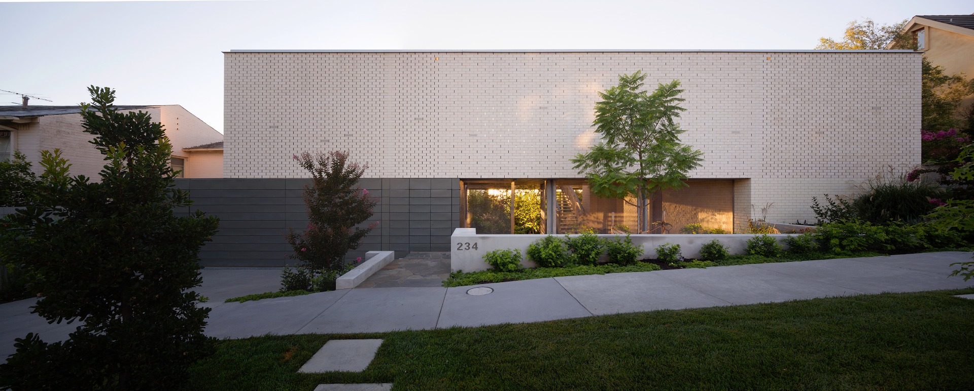 Apartment House by Kerstin Thompson Architects