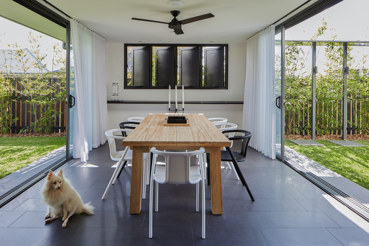 The dining room in the happy haus