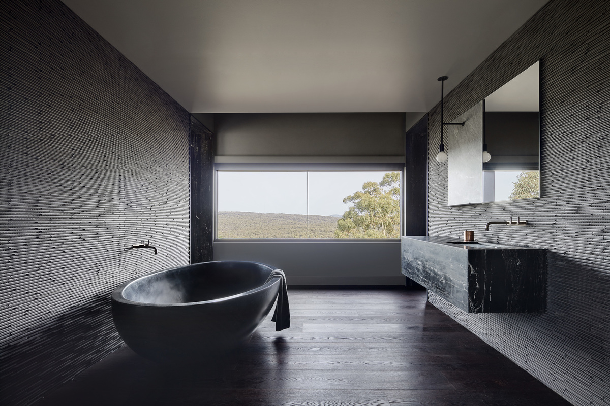 The bathroom at The interior of Breakneck Gorge Retreat