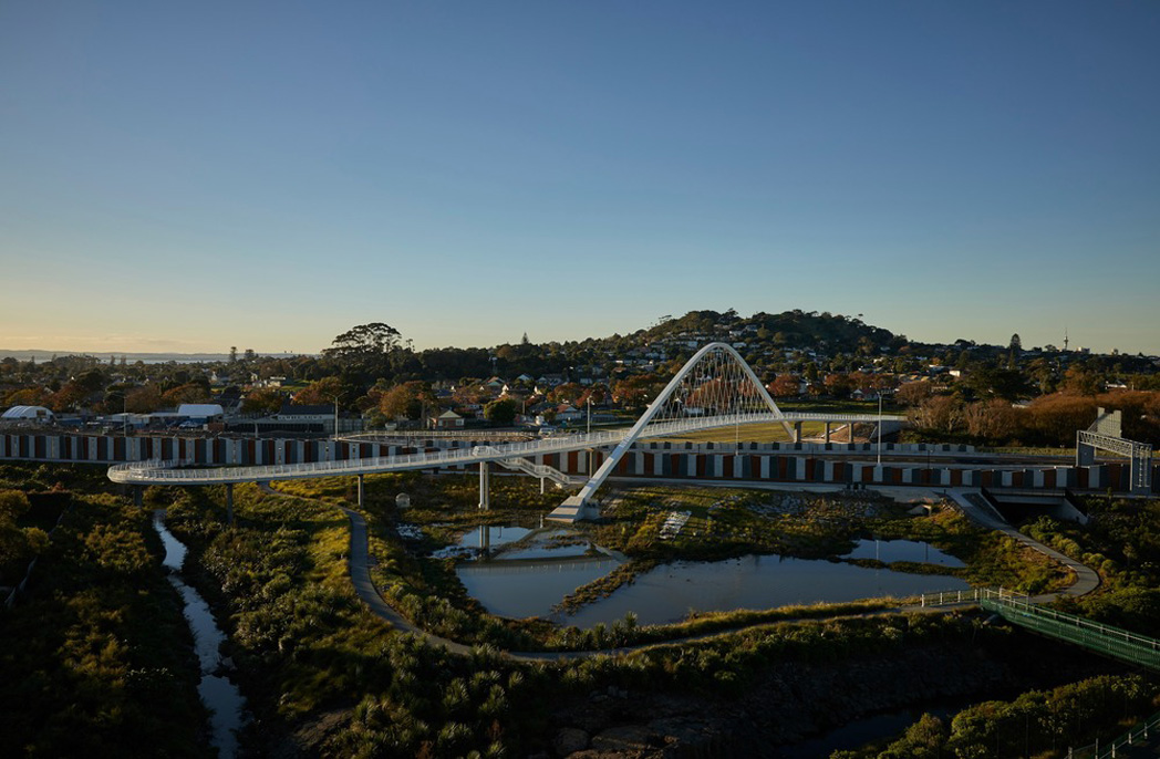 Warren and Mahoney Bridge