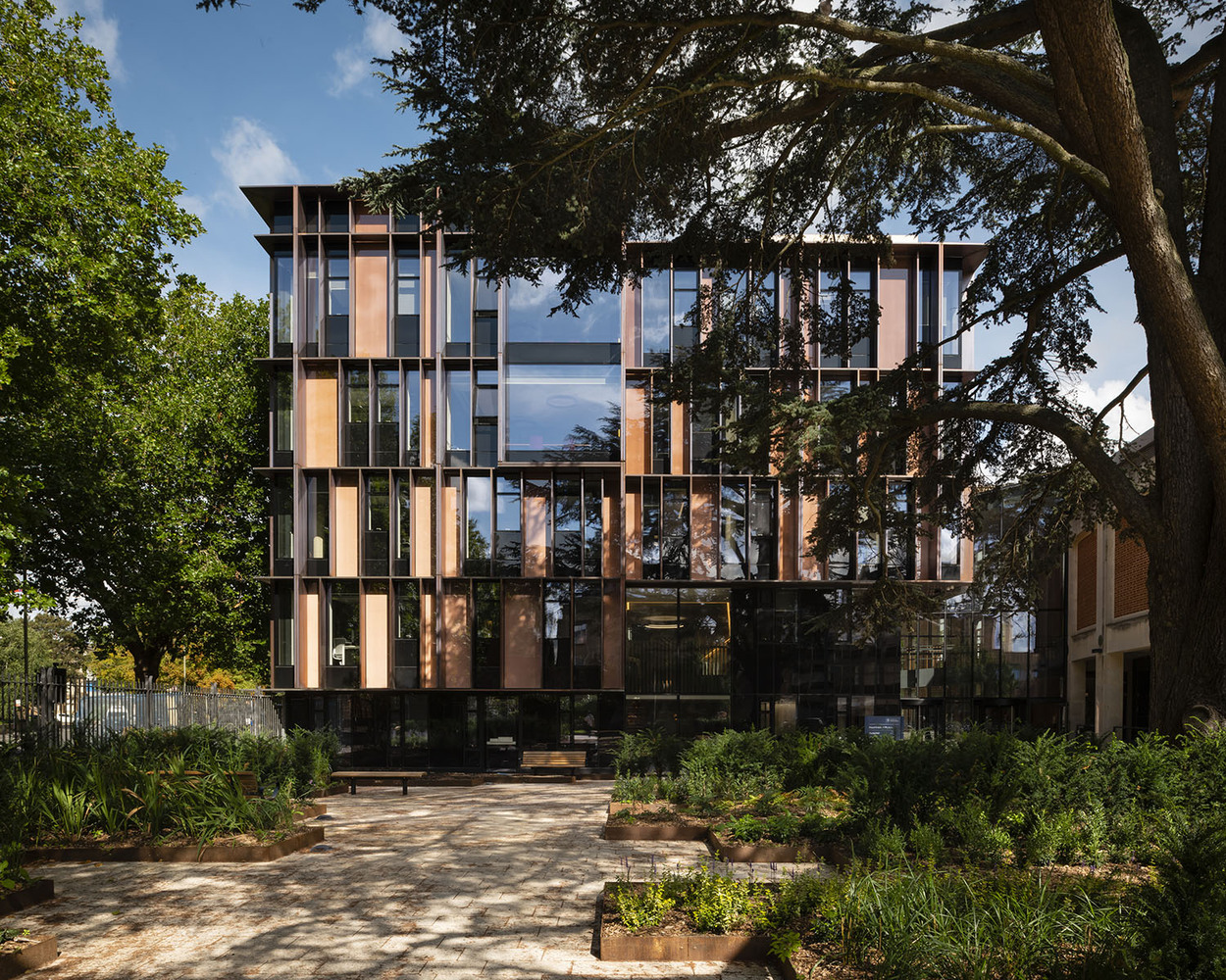 The Beecroft Building by HawkinsBrown