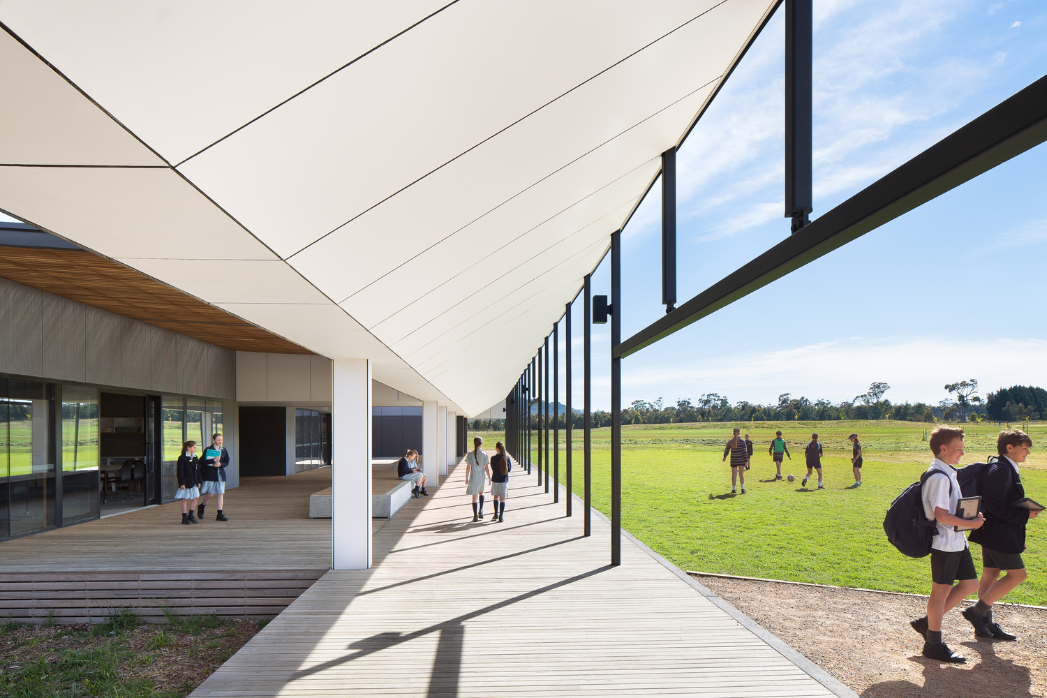 Braemar College Middle School by Hayball