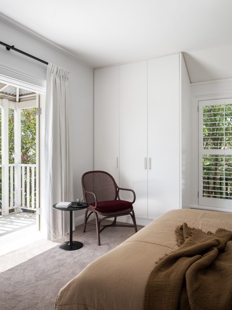 Sequence Studio revamps Woollahra home with classic and textural ...