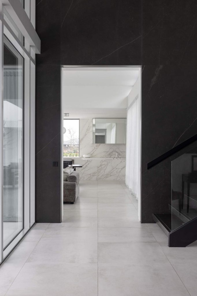 sintered stone walls and flooring