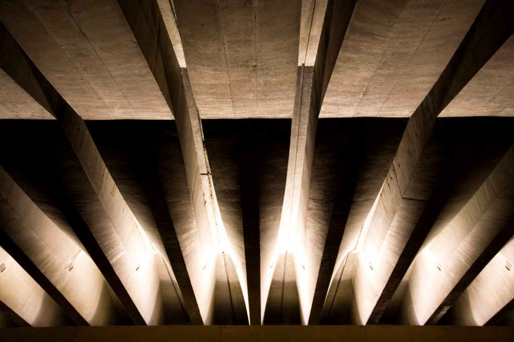 Lighting enhancing spatial perception