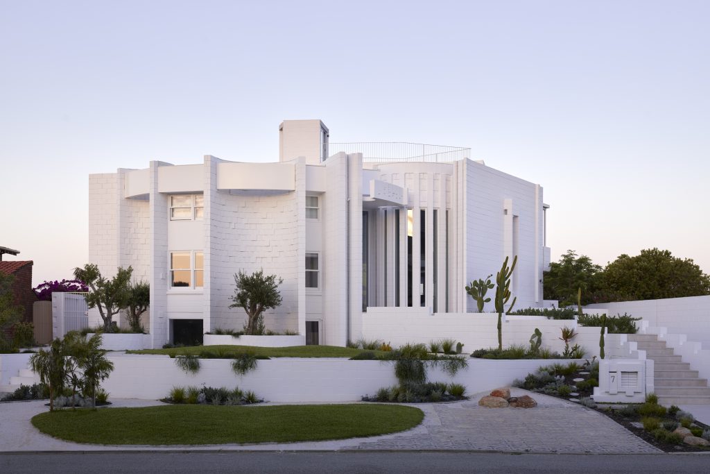 Iwanoff Tomich House. Photography by Jack Lovel.