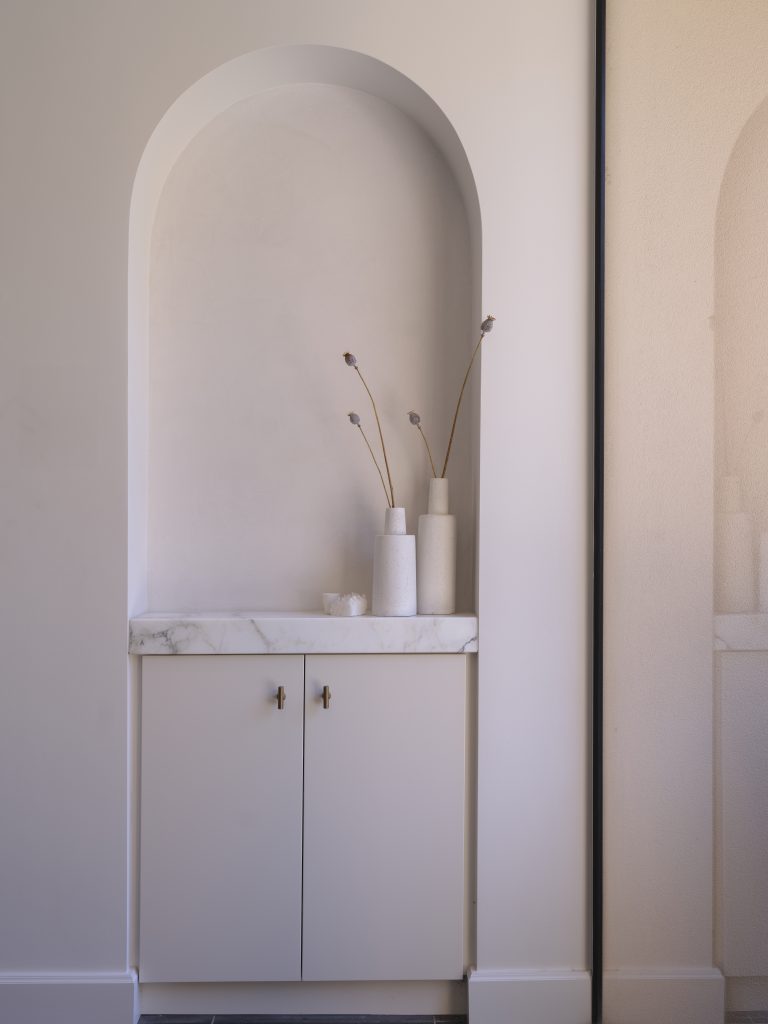 EB residence. Photography by Caroline Cameron.