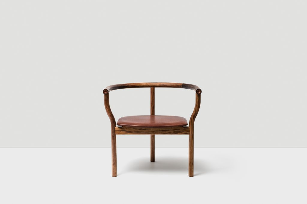 Hold Chair