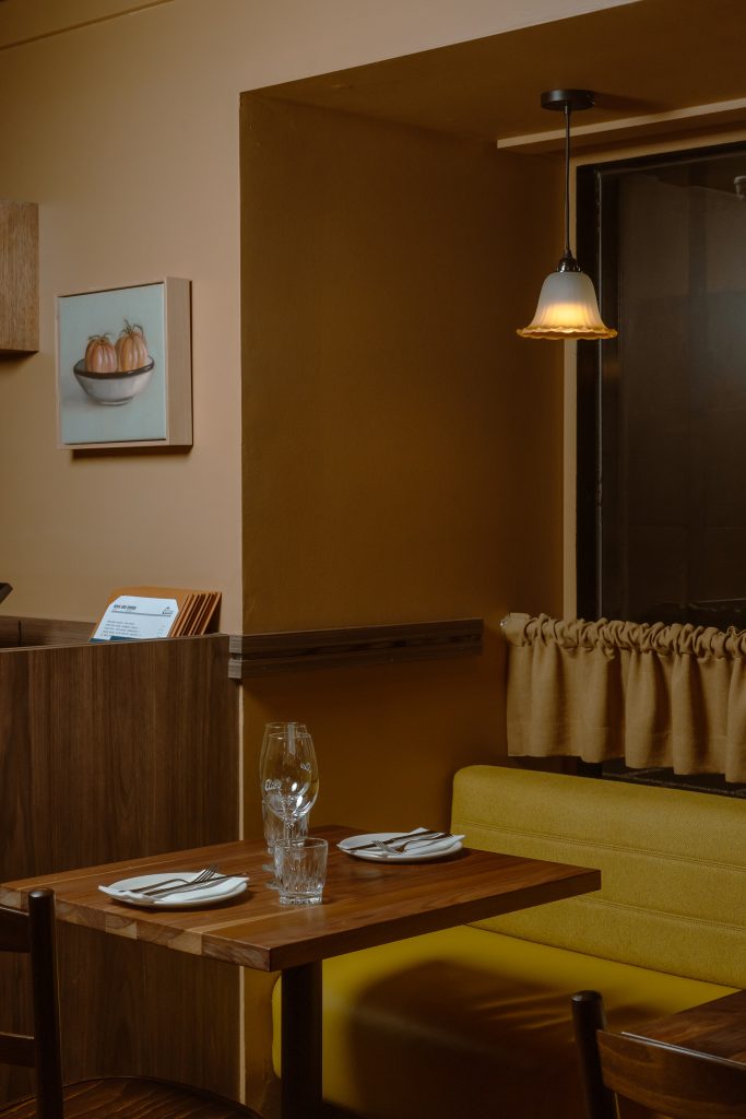 Elio's Place